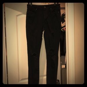 ♦️ Size 28 black ripped jeans. Brand: Joes ♦️